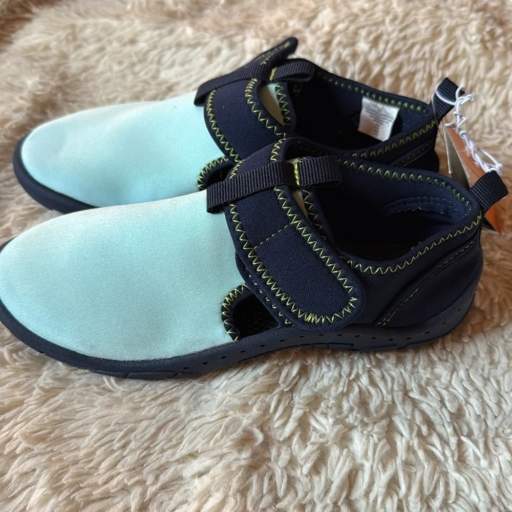 NWT Boys Water Shoes - Splish-Splash - Blue size 13-1